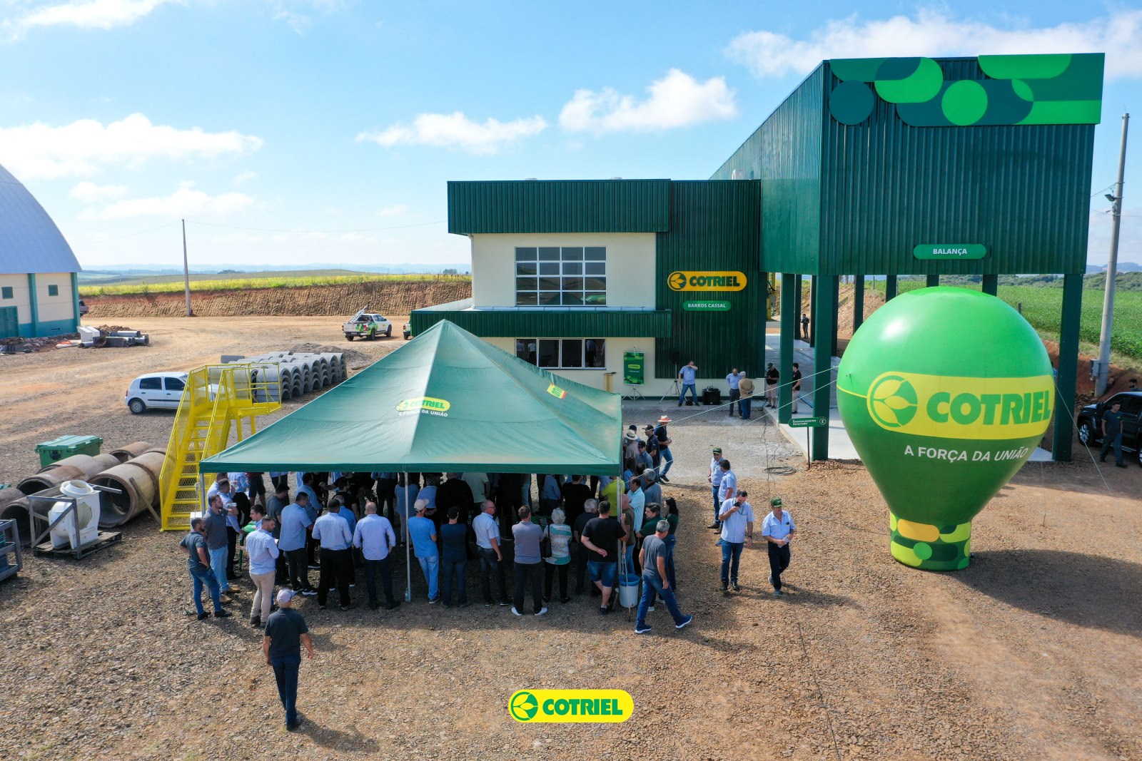 Fotos da Inauguração da nova unidade em Barros Cassal | COTRIEL